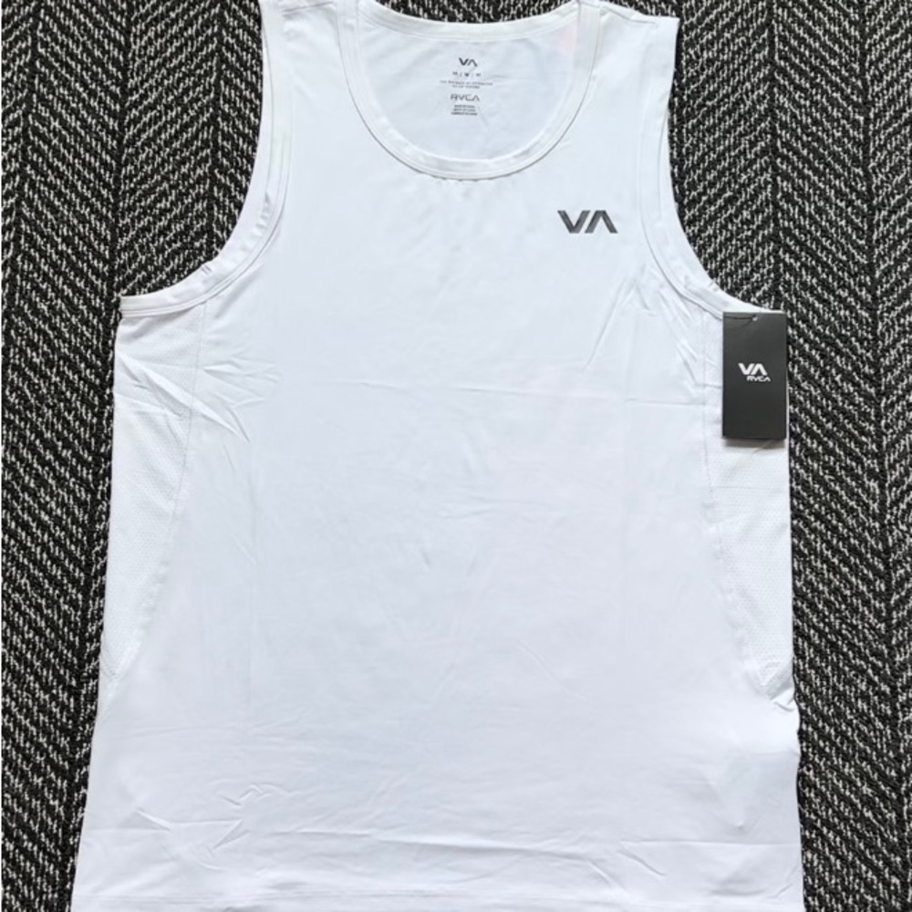 Men’s RVCA sport vent tank,med, all white/blk logos NWT!
